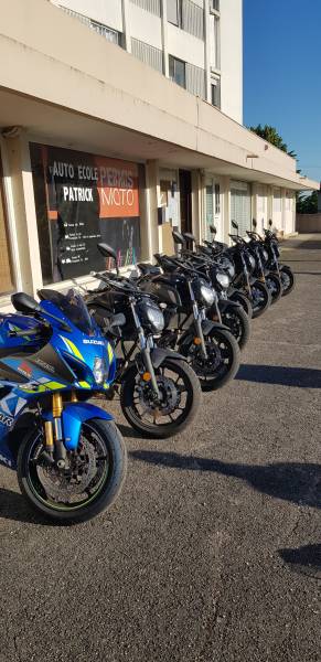 La meilleur auto école pour passer son permis moto en accéléré à saint germain au mont d'or